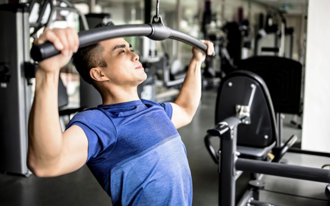 lat-pulldown-vs.-pull-up:-the-battle-for-a-bigger-back-–-breaking-muscle