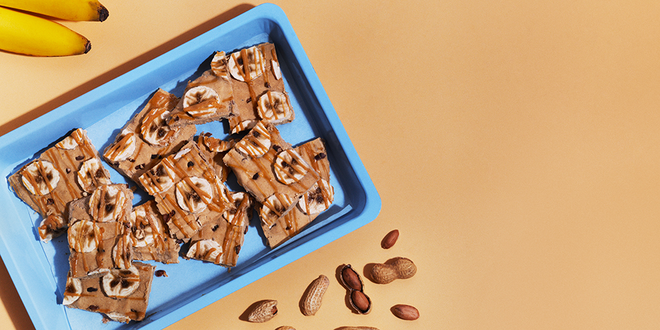 Peanut Butter Banana Fro-Yo Bark