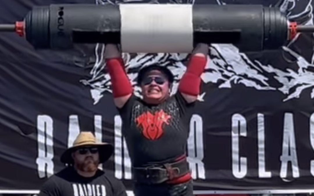 inez-carrasquillo-sets-log-lift-world-record-of-1459-kilograms-(321.6-pounds)-–-breaking-muscle