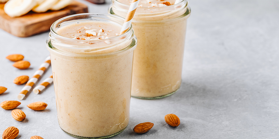 almond-cookie-shake