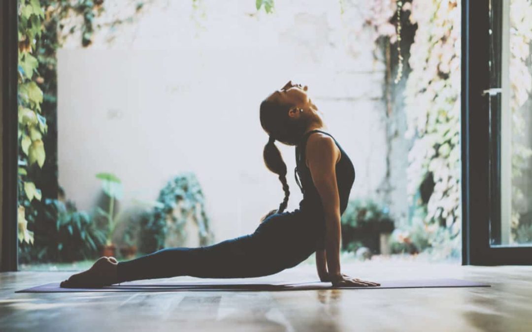 9 Poses De Yoga Asanas Pour Vous Aider à Perdre Du Poids Rapidement