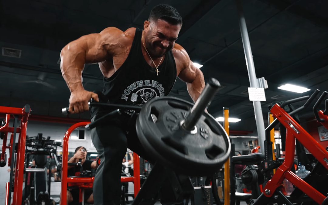 new-mr.-olympia-derek-lunsford-trains-back-at-legendary-bev-francis-powerhouse-gym-–-breaking-muscle