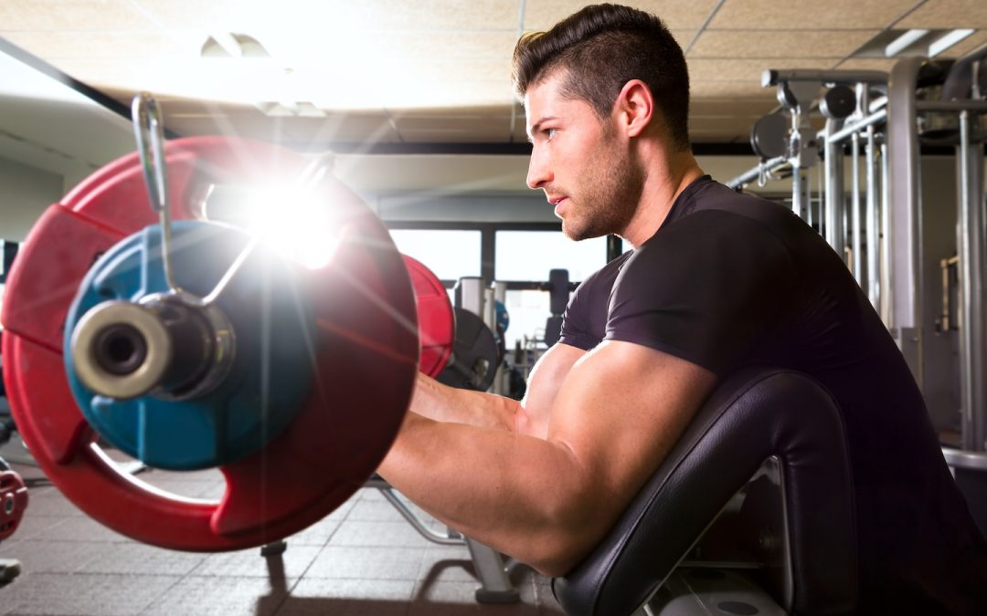 how-to-do-the-preacher-curl-for-building-bigger-biceps-–-breaking-muscle